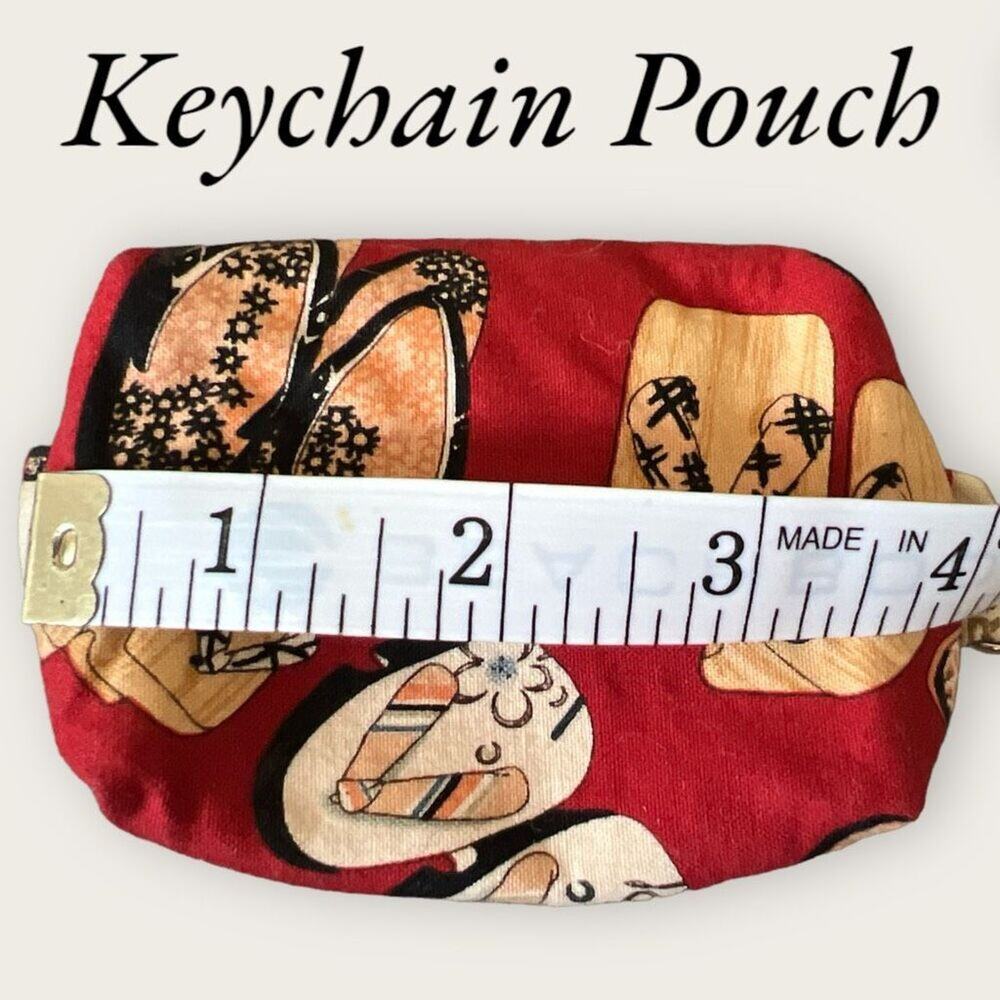 Grab & Go Pouch Keychain - Picture 6 of 8
